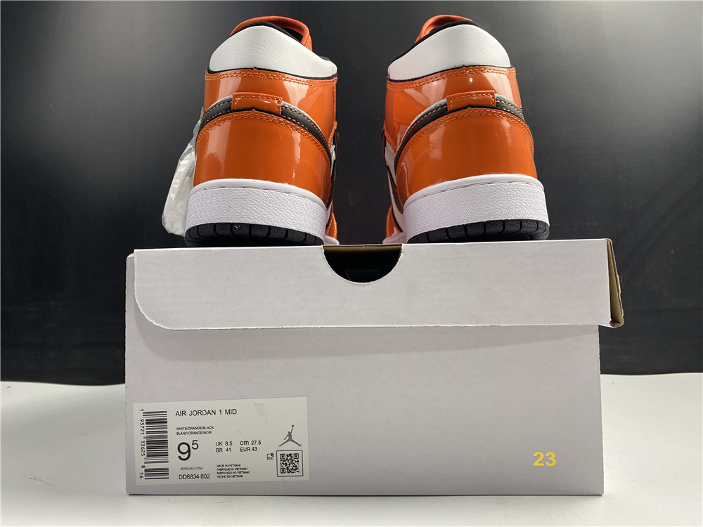 Jordan1 Mid SE Turf Orange DD6834-802