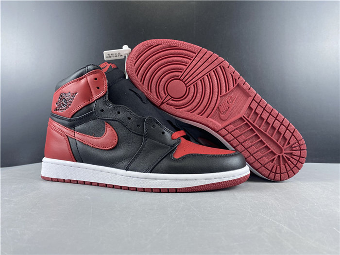 Jordan1 Retro Banned 432001-001