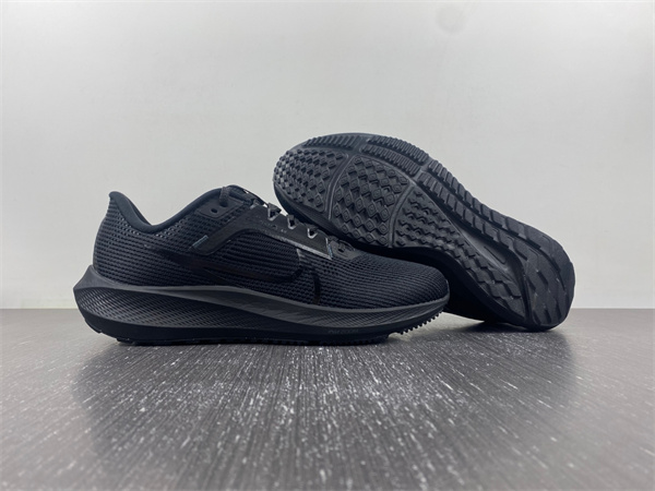 （NIKE）AIR ZOOM PEGASUS