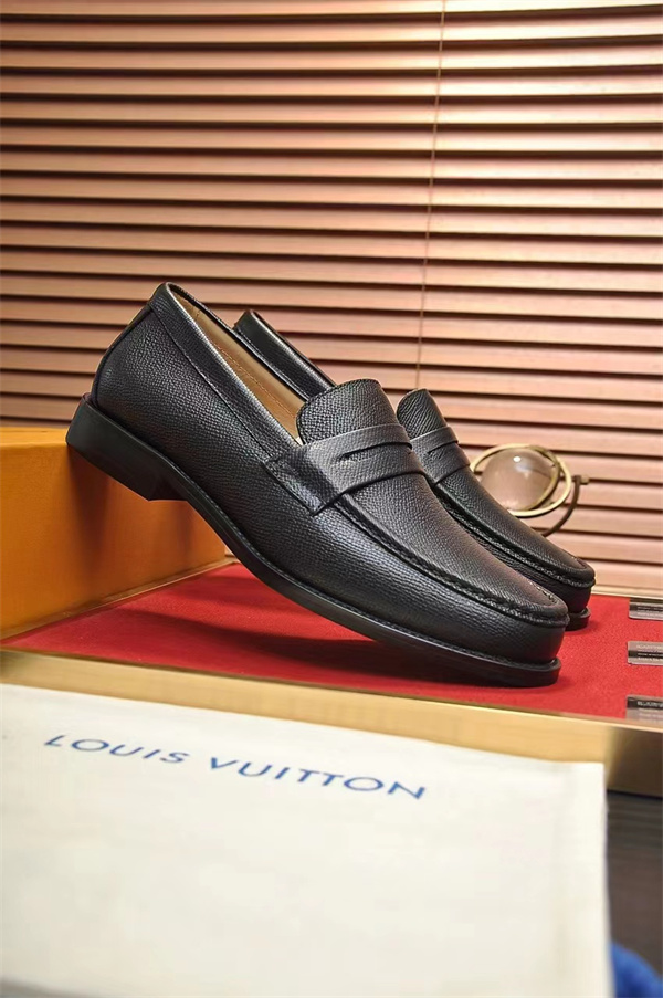 Lv Loafer 057
