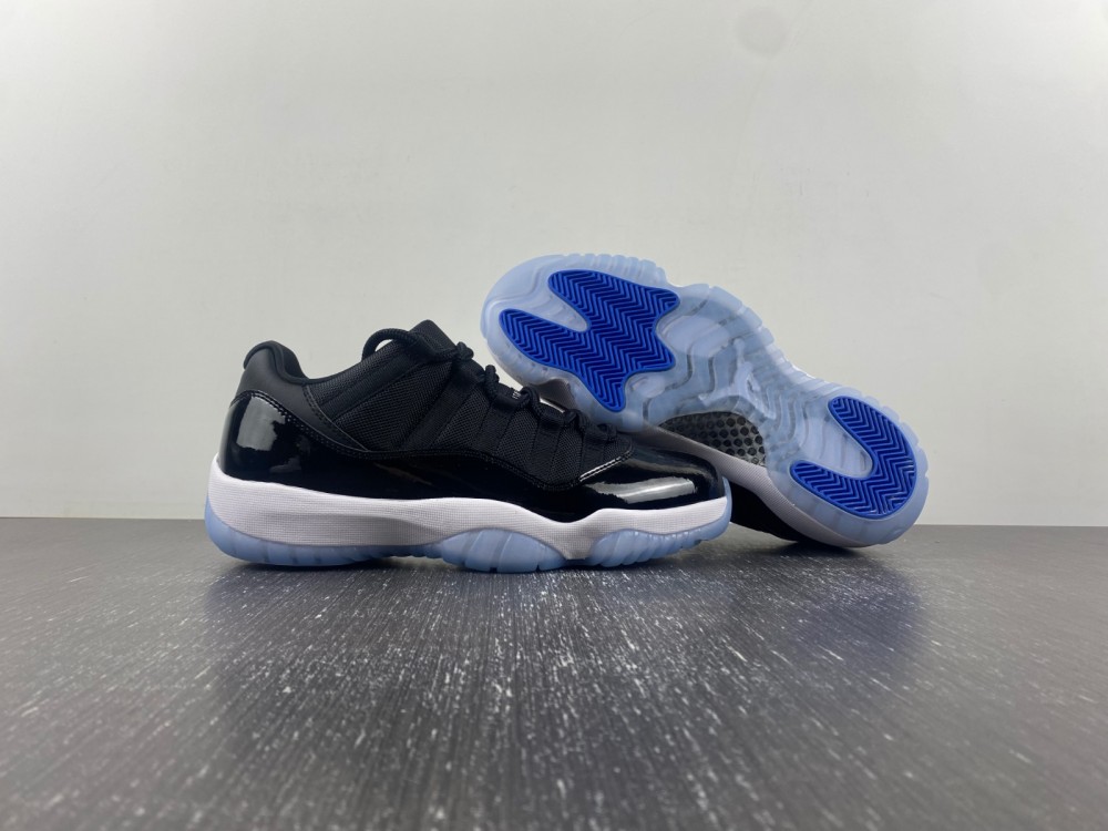 Air Jordan 11 Space Jam FV5104-004