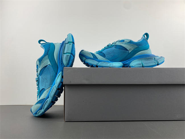 Balenciaga 3XL 230 759693 W3XL1 0510