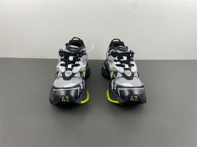 Balenciaga 779066-W3RBXP-2315