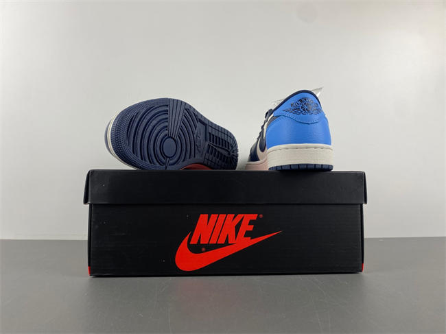 Air Jordan 1 Low OG Obsidian UNC CZ0790-400