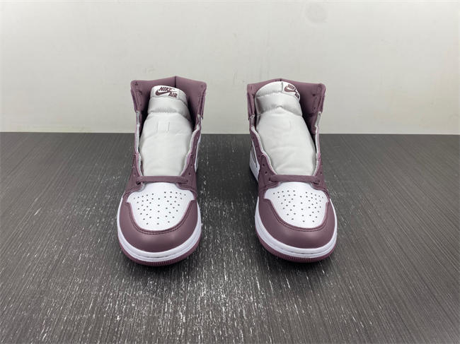 Air Jordan 1 Retro High OG Mauve DZ5485-105