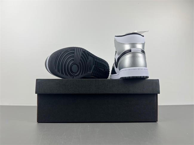 Air Jordan 1 Mid DQ8423-103