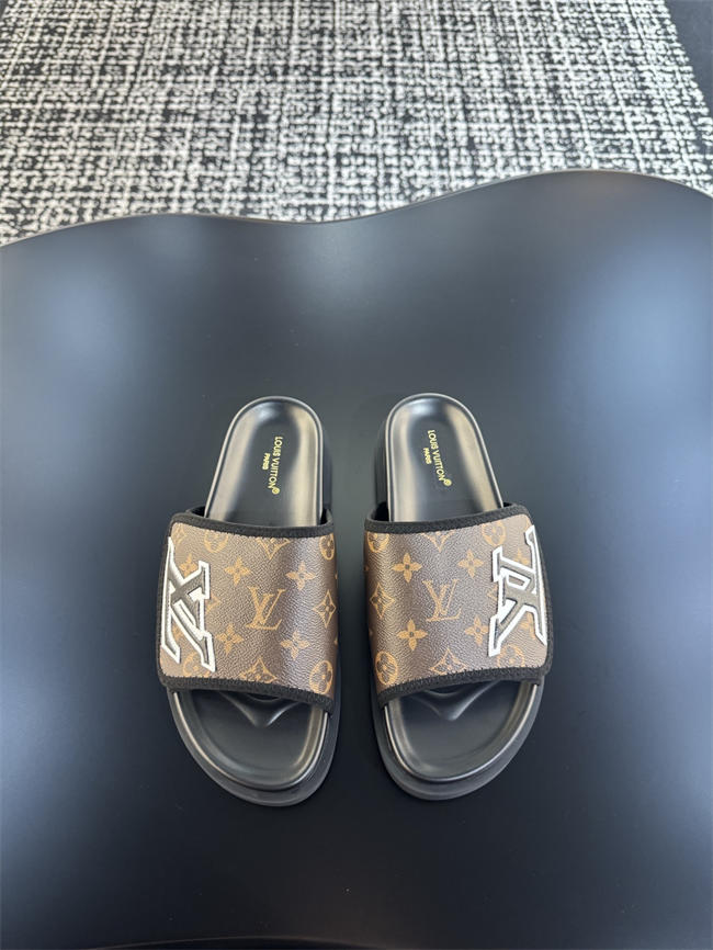 Lv Slipper